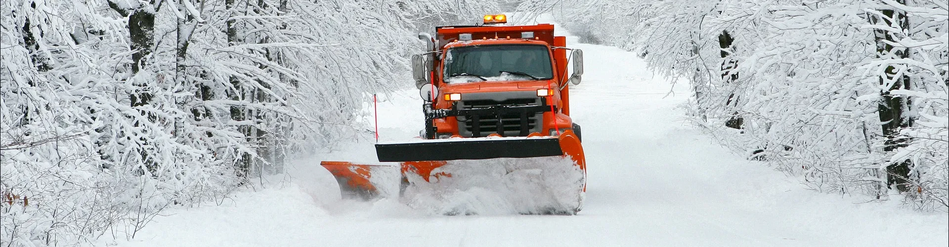 2022 pub gettyimages 200421699 001 snowplow wisconsin 1920x720.jpg